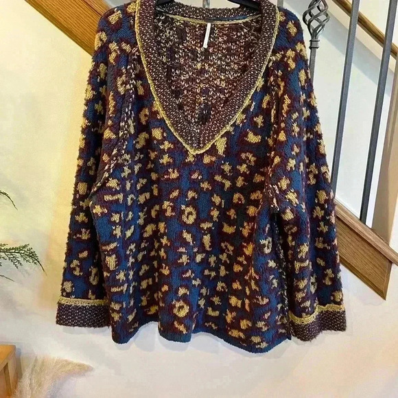 Free People Little Animal Pullover in Blue Fig Combo nwot size m - Picture 7 of 10